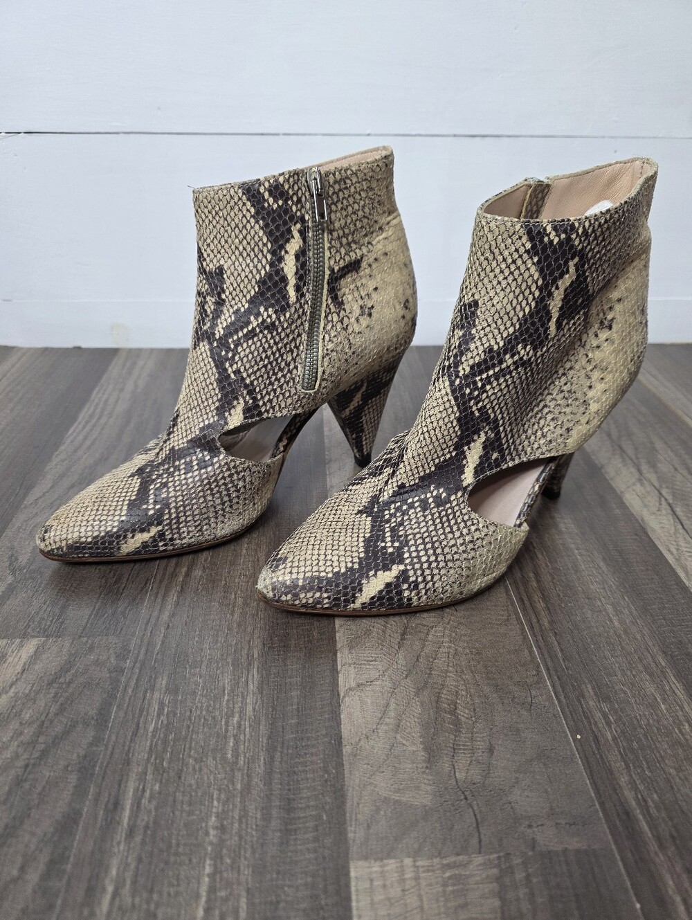 Loeffler Randal Electra Snakeskin Cutout Ankle Booties  Mobwife Indie Sleaze. 9